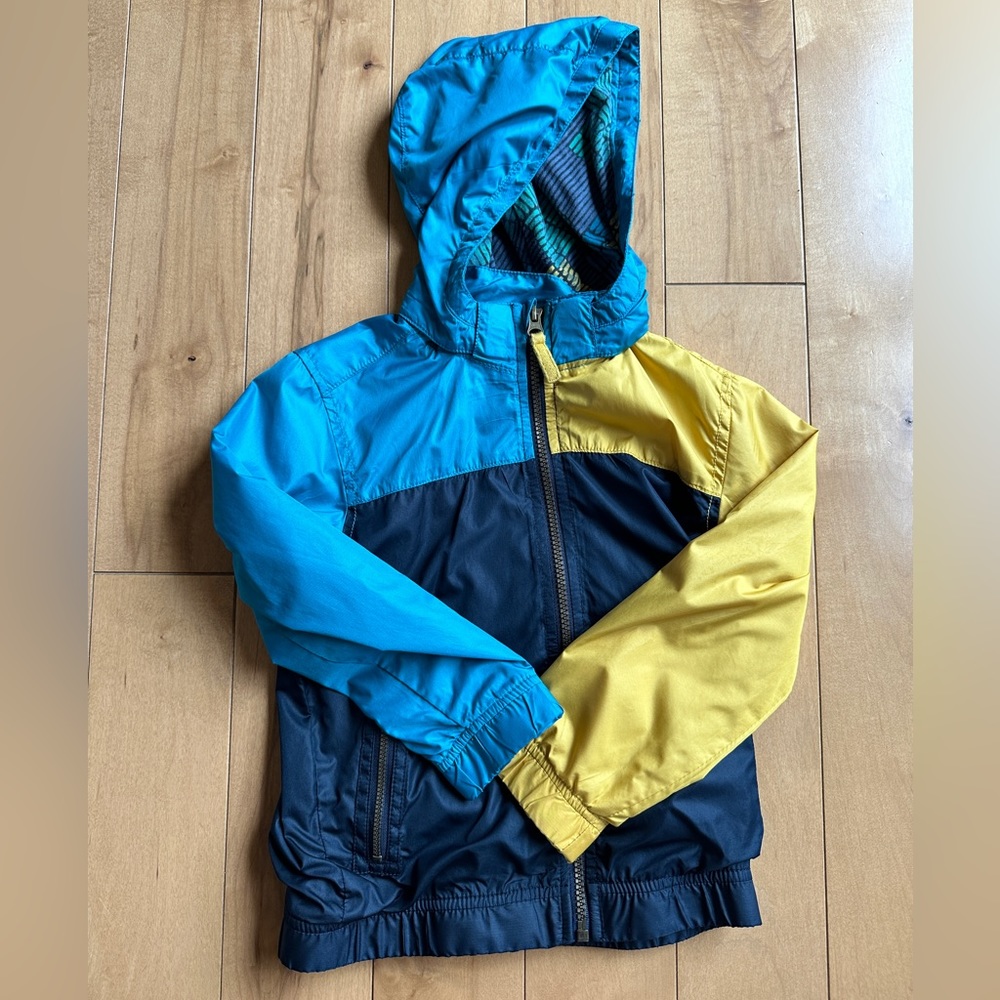 Genuine Kids from Oshkosh 5T Lines Windbreaker